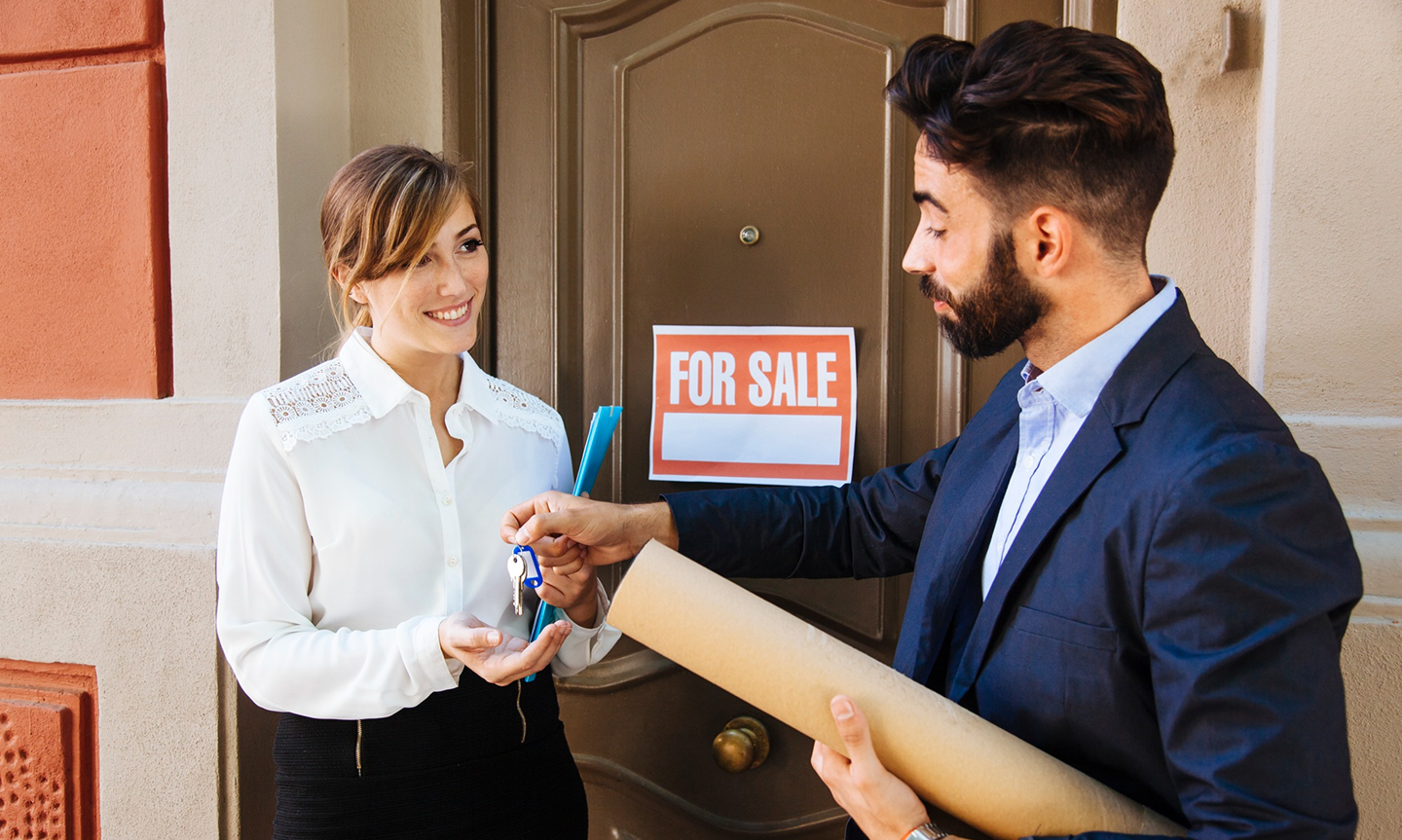 Sell my home in Florida with expert local Realtors showing a beautifully staged Florida house ready for a faster sale.